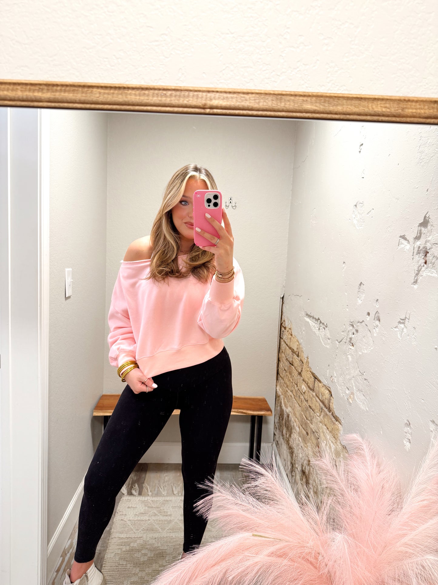 Night In Cropped Sweatshirt - Pink