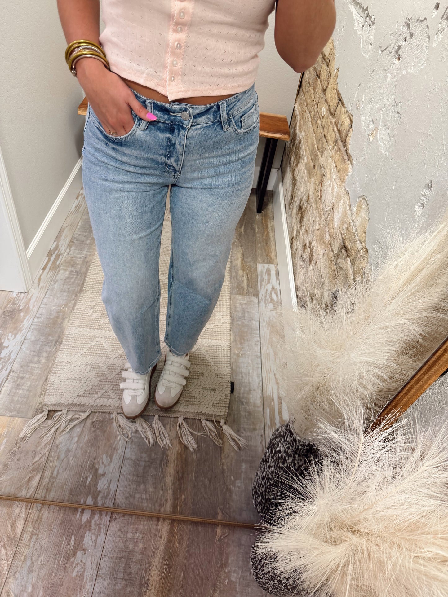 Effortless Fit Barrel Jeans