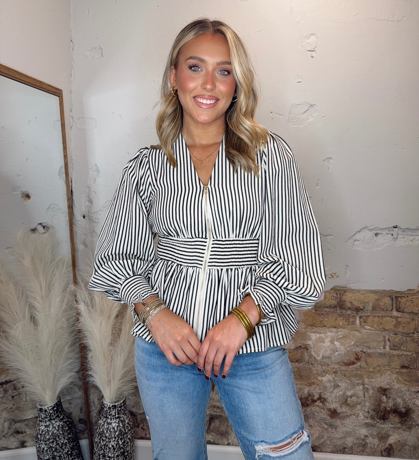 Simple Story Top - Black