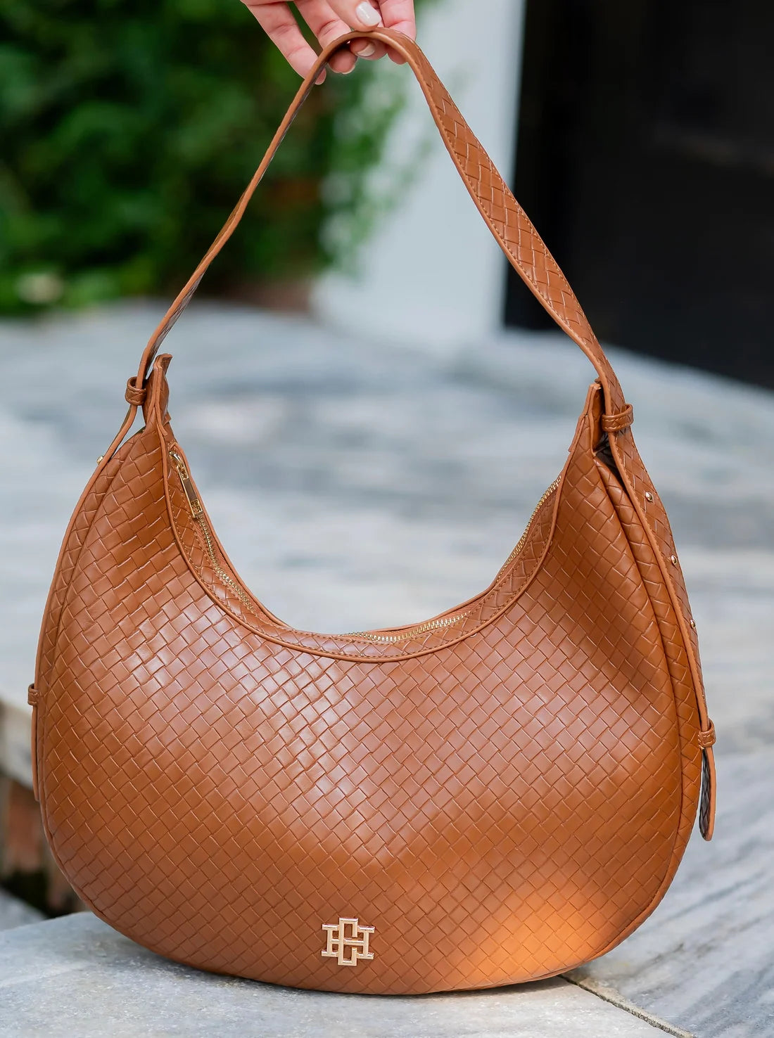 Winslow Curved Bag - Woven Saddle