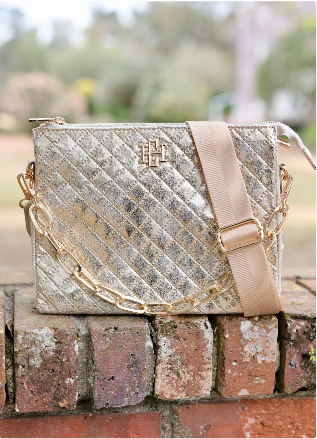 Ariana Crossbody - Champagne Pop