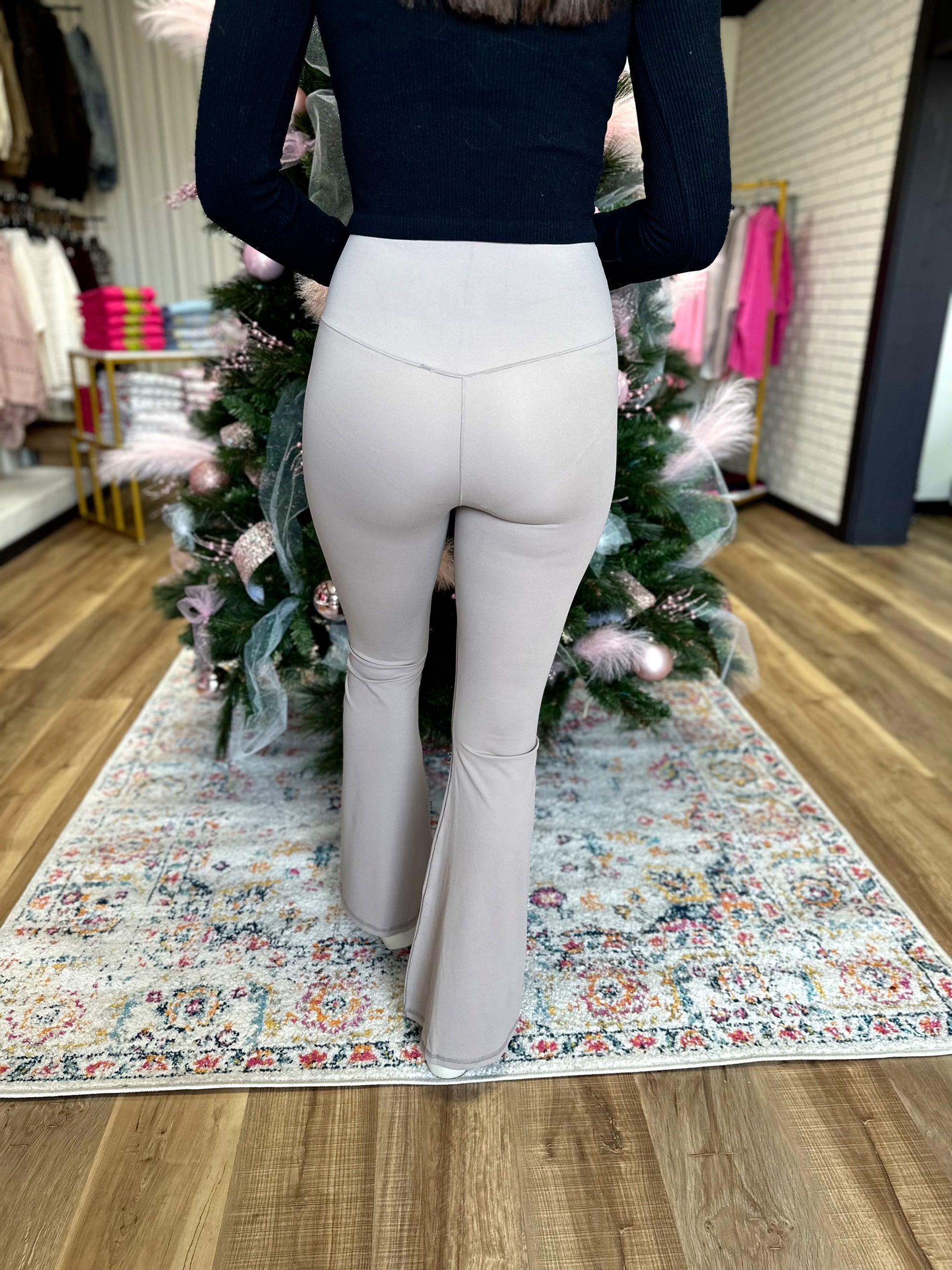 Crossover Flare Leggings - Taupe – Ivy and Linen Boutique