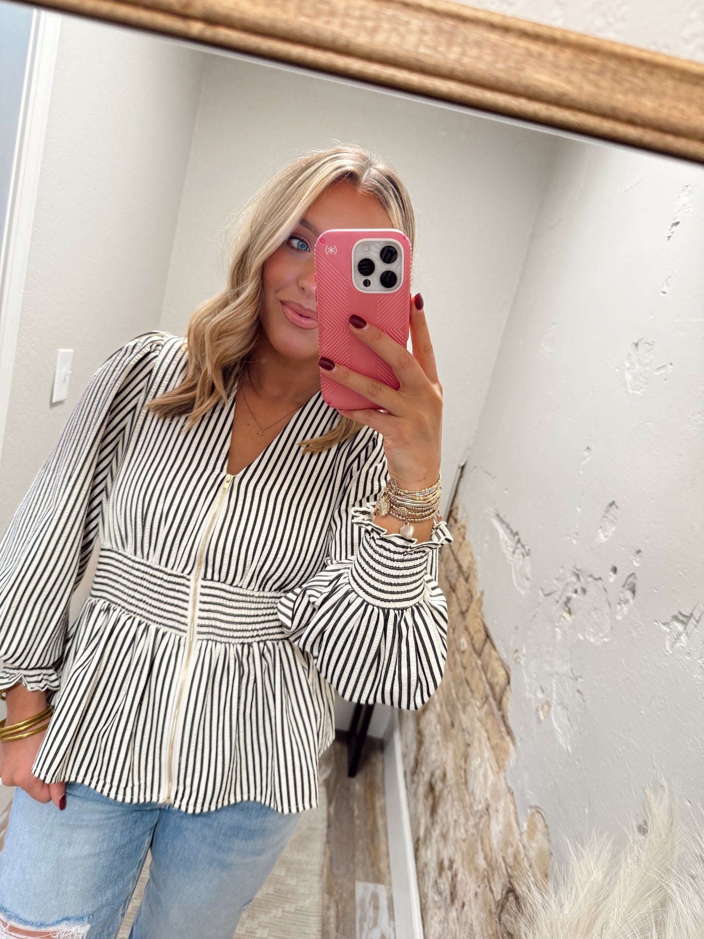 Simple Story Top - Black