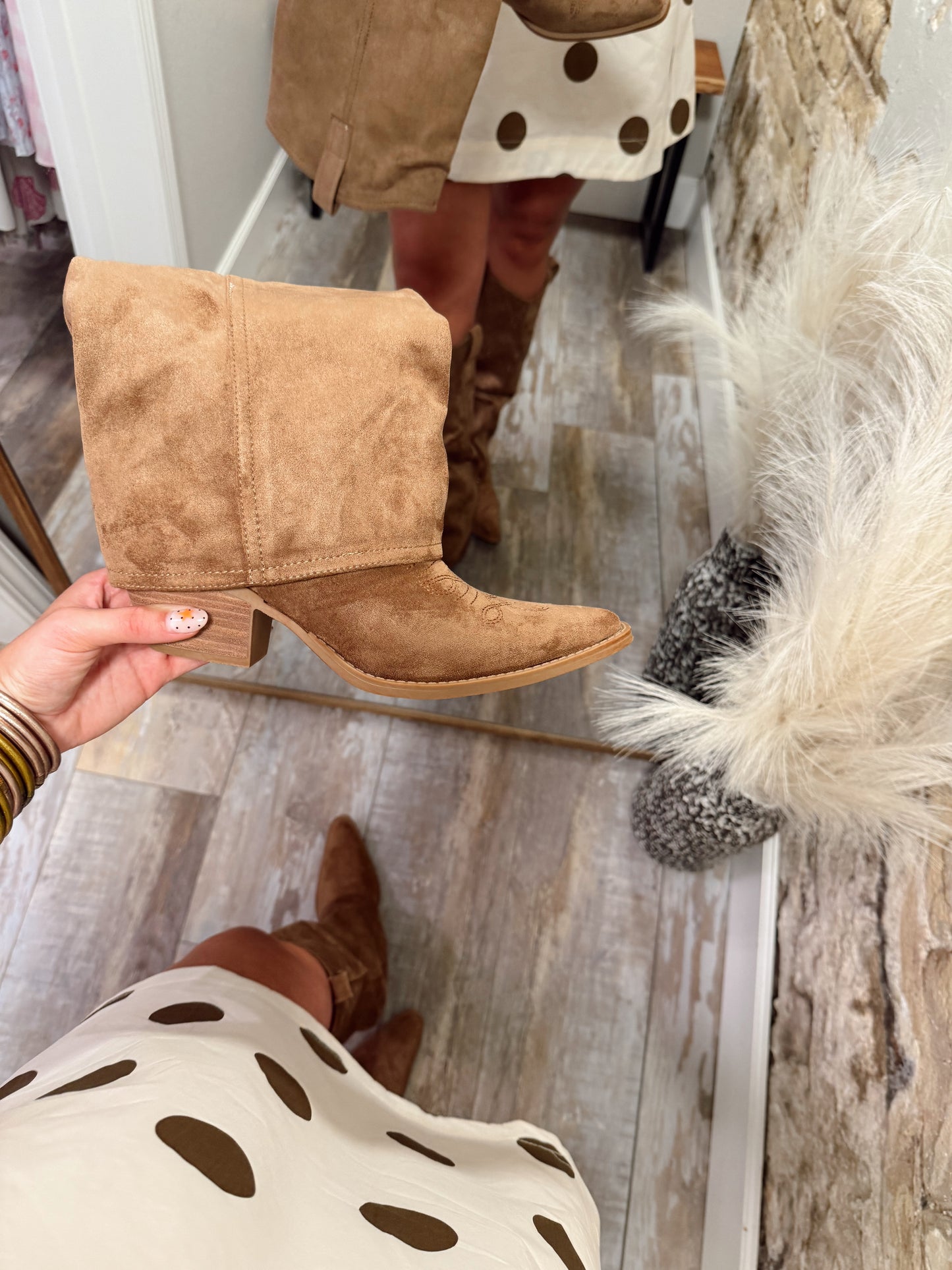 Golden Hour Western Boots - Brown