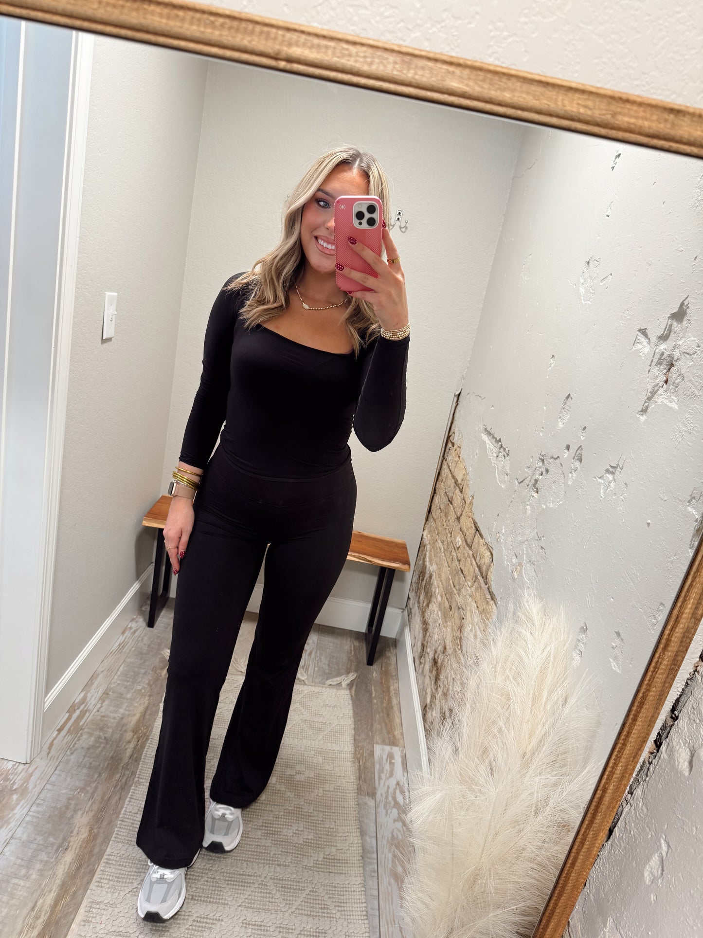 The Everywhere Flare - Black