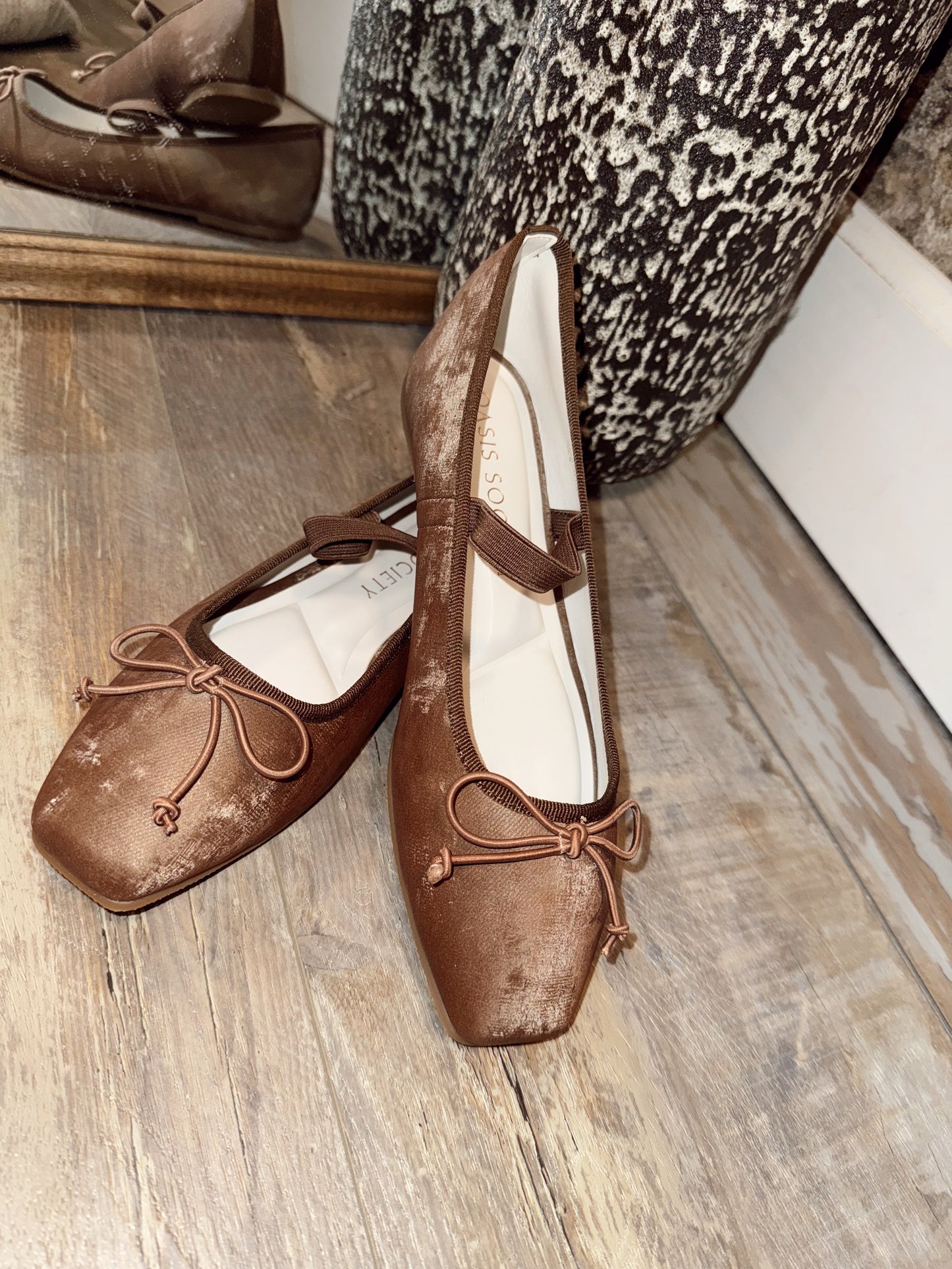 The London Flats - Brown