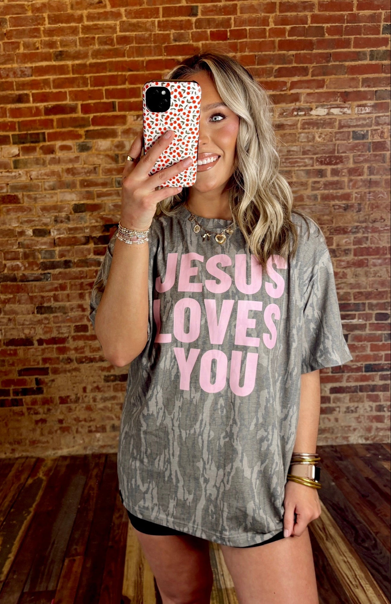 Mossy Oak Jesus Loves You Tee